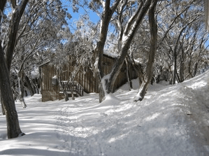 Akla Ski Lodge - ACT Tourism