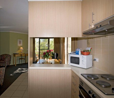 Kingston Court Serviced Apartments - ACT Tourism 2