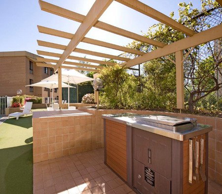 Kingston Court Serviced Apartments - ACT Tourism 4