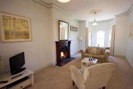 Brice Hill Country Lodge - ACT Tourism 3