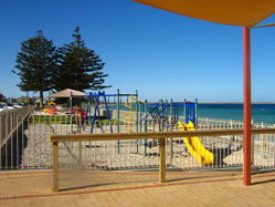 Seabreeze Hotel - ACT Tourism 3