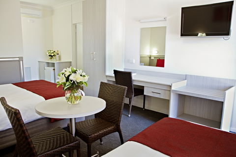 Governor Macquarie Motor Inn - ACT Tourism 5