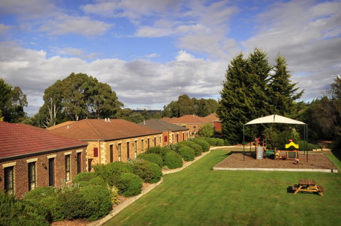 Country Club Tasmania - ACT Tourism 0