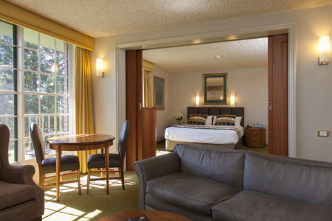 Country Club Tasmania - ACT Tourism 3