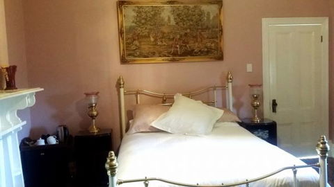 Angas Plains Estate Wines Heritage Suite - ACT Tourism 1