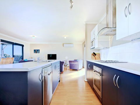 Century 21 SouthCoast: Whinnerah Sunsets - ACT Tourism 3