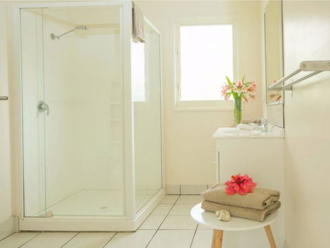 Ebbtide Apartments - ACT Tourism 6