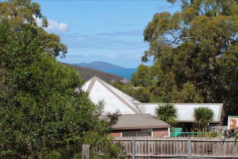 Littlerocks At Carlton - ACT Tourism 3
