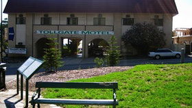 Tollgate Motel - ACT Tourism 0