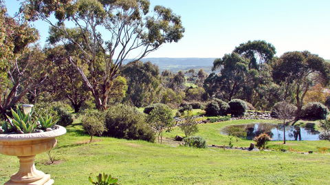 Austiny Bed And Breakfast - ACT Tourism 0