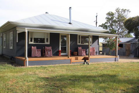 Rabbiter's Hut - ACT Tourism 1