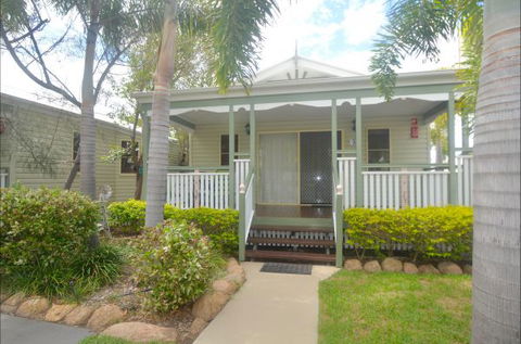 Barney Beach Accommodation - ACT Tourism 0