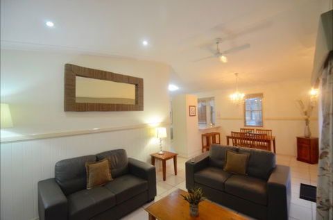 Barney Beach Accommodation - ACT Tourism 2