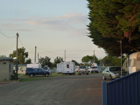 Central Caravan Park Colac - ACT Tourism 0