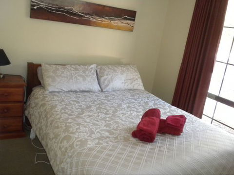 Gang Gang Villas - ACT Tourism 8