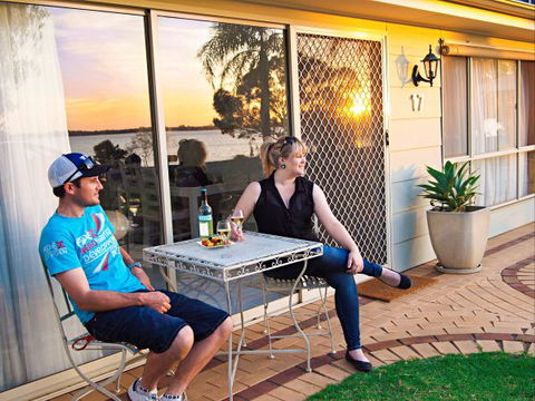 17 QED Lakehouse - ACT Tourism 1