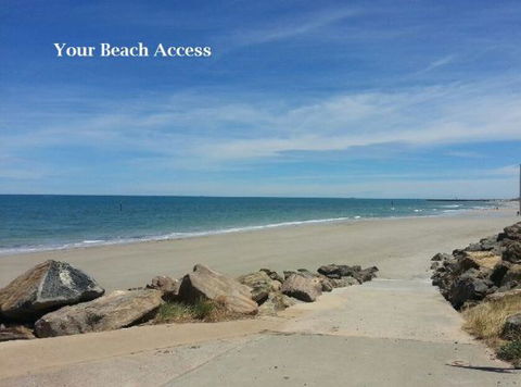 Acaill Accommodation - ACT Tourism 1
