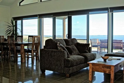 Blue Ray Lodge - ACT Tourism 4