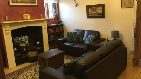 Conyngham Cottage Self Contained Accommodation - ACT Tourism 0