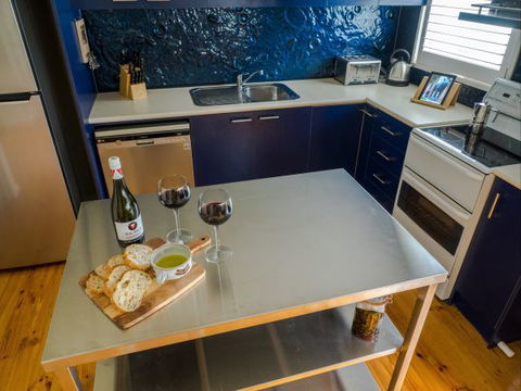 Alice's Palace Ocean Grove - ACT Tourism 3