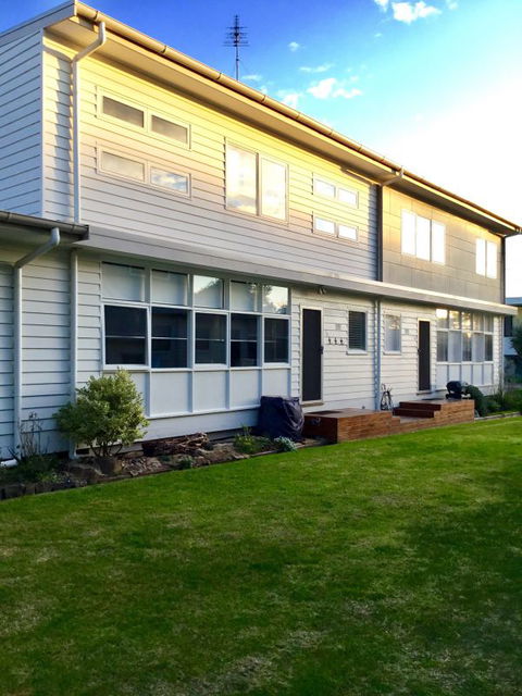 Alice's Palace Ocean Grove - ACT Tourism 4