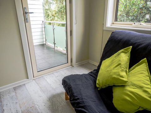 Alice's Palace Ocean Grove - ACT Tourism 9