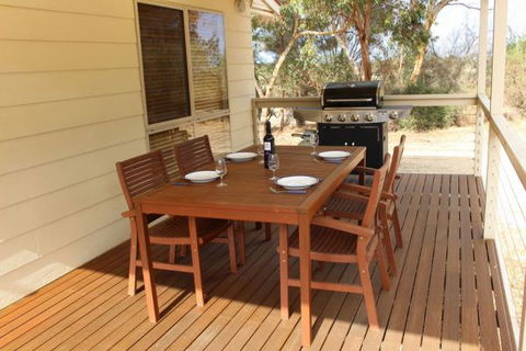Allusion Cottages - ACT Tourism 1