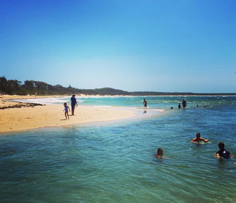 Aurora Beachfront Cottage - ACT Tourism 3