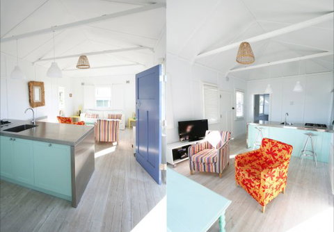 Aurora Beachfront Cottage - ACT Tourism 7