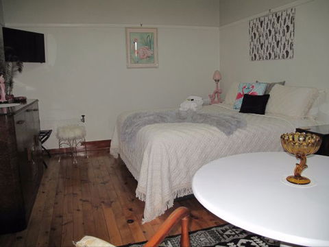 B&B Wodonga - Art Deco Accommodation - ACT Tourism 2