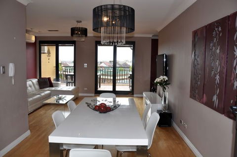 Best Apartment In The Heart Of Sydney’s Little Italy - ACT Tourism 1