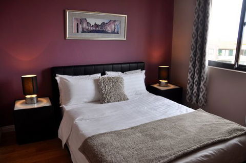 Best Apartment In The Heart Of Sydney’s Little Italy - ACT Tourism 5