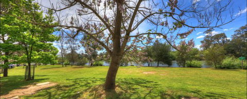 Breakaway Twin Rivers Caravan Park - ACT Tourism 0
