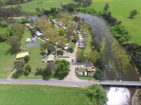 Breakaway Twin Rivers Caravan Park - ACT Tourism 5