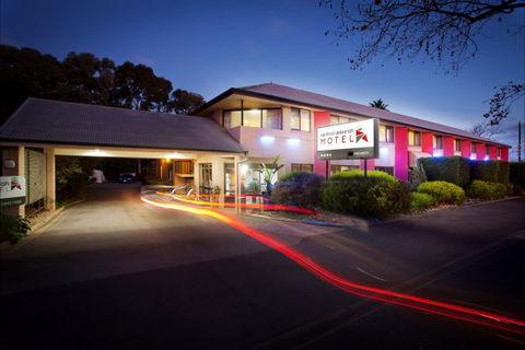 Central Deborah Motel - ACT Tourism 0