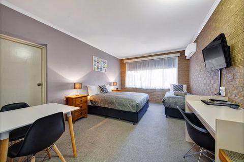 Central Deborah Motel - ACT Tourism 2