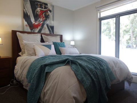 Hemley House - ACT Tourism 4