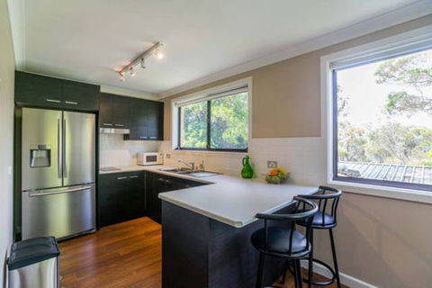 Kookaburra Retreat - ACT Tourism 5