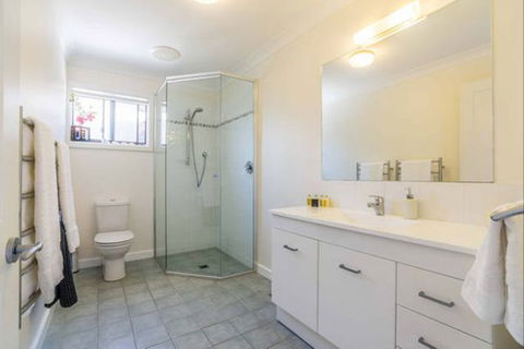 Kookaburra Retreat - ACT Tourism 6