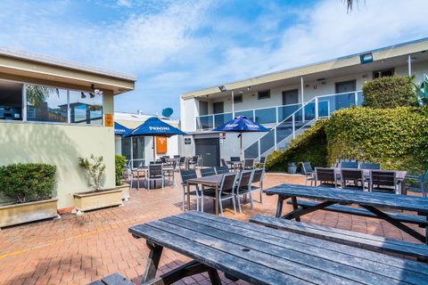 Merimbula Hotel - ACT Tourism 3