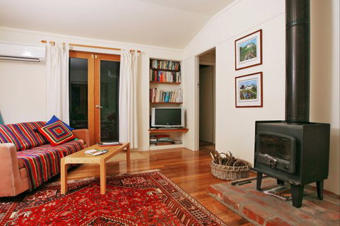 Oakhill Cottage - ACT Tourism 1