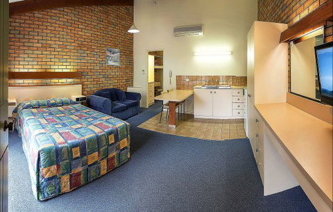Pinnacle Holiday Lodge - ACT Tourism 2