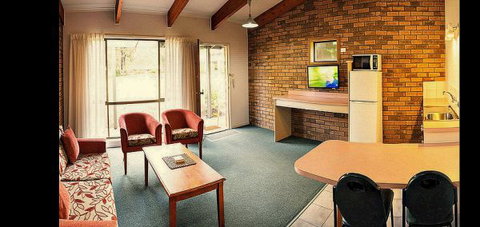 Pinnacle Holiday Lodge - ACT Tourism 4