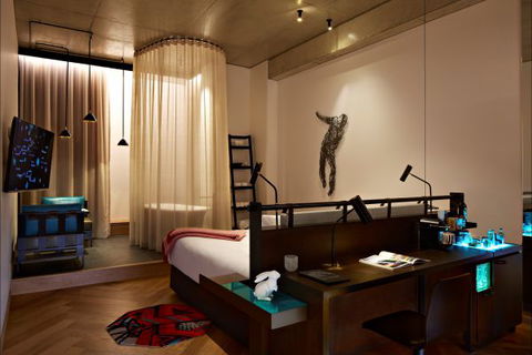 QT Melbourne - ACT Tourism 0