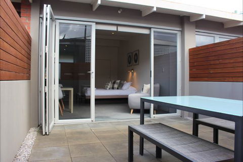 Sandy Bay Studio Apartment - ACT Tourism 1