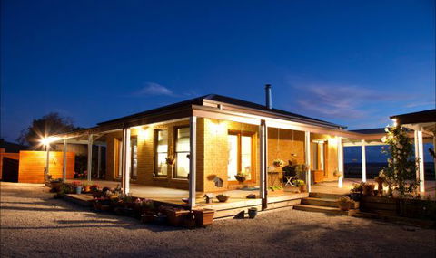 Sanctuary@Waratah - ACT Tourism 0