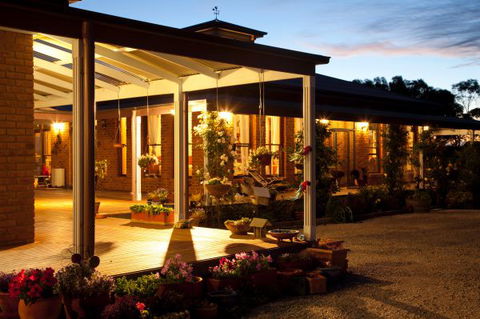 Sanctuary@Waratah - ACT Tourism 1