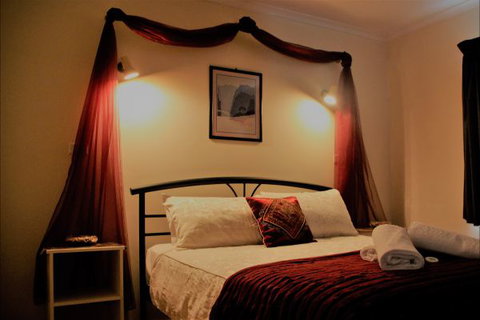 Sundial Holiday Apartments - ACT Tourism 3