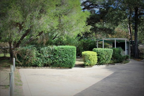 Sundial Holiday Apartments - ACT Tourism 7