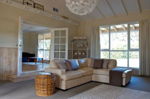 Sweetman Cottage - ACT Tourism 1